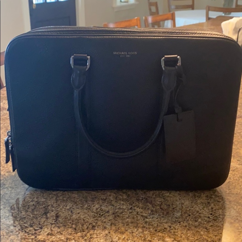 Brand new Michael Kors leather bag. Unused
